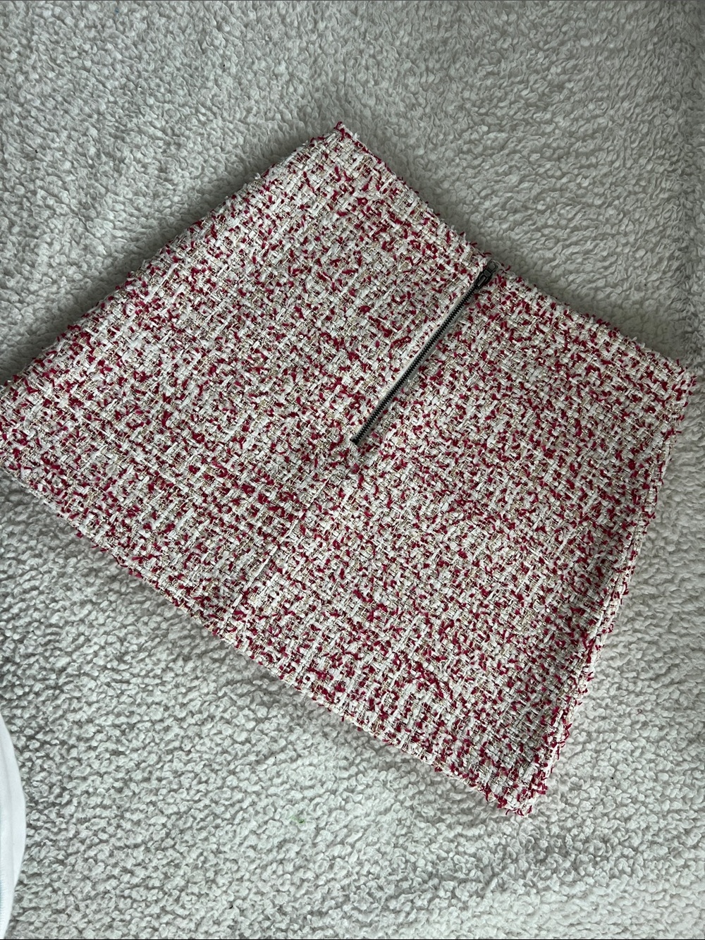 Alice + Olivia Pink and White Tweed Skirt Set - Picture 4 of 9